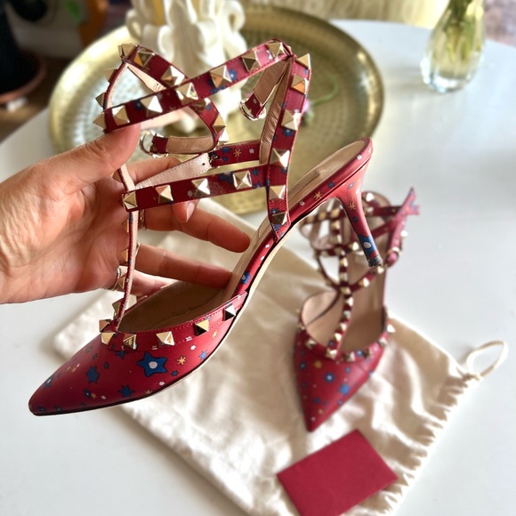 Valentino Red Rockstud heel. In perfect condition. Stunning. Size 37 - Picture 4 of 7